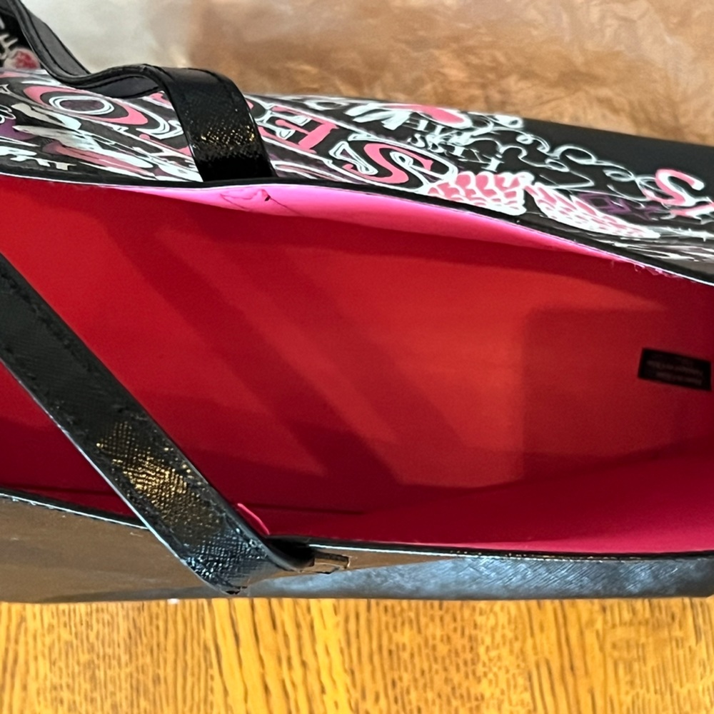 Vs Backpack Black Graffiti travel tote BACKPACK graffiti 2018 fashion show RARE - Picture 4 of 16